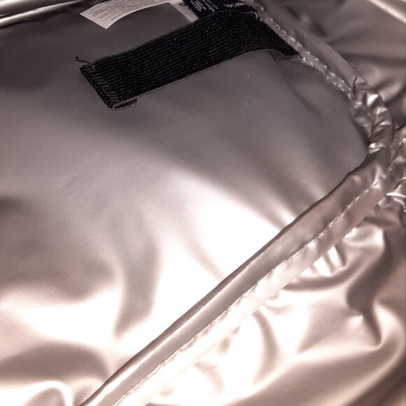 NWT GAP Insulated Tartan Plaid Print Lunch Bag Shoulder Strap With Compartments - Picture 9 of 10